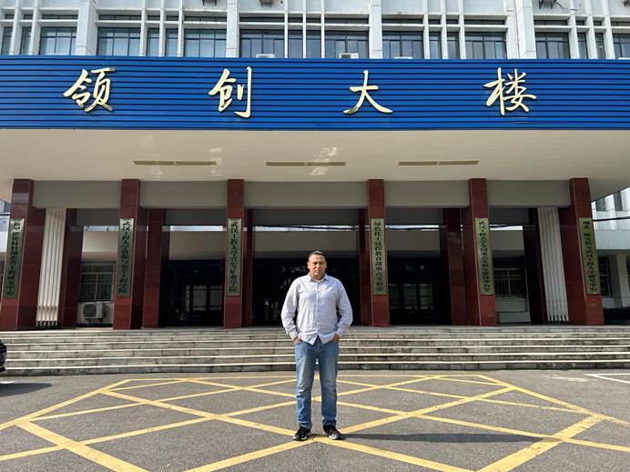 de8c9159a6a169b421fbe858fe95247